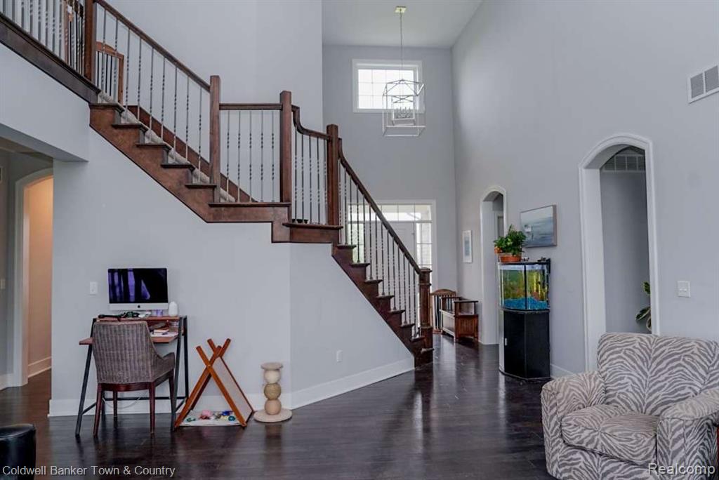 Brighton, Michigan, 48114, United States, 4 Bedrooms Bedrooms, ,5 BathroomsBathrooms,Residential,For Sale,1837893