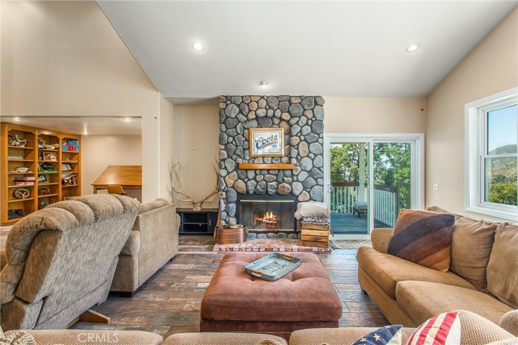 Oak Glen, California, 92399, United States, 2 Bedrooms Bedrooms, ,2 BathroomsBathrooms,Residential,For Sale,1920636