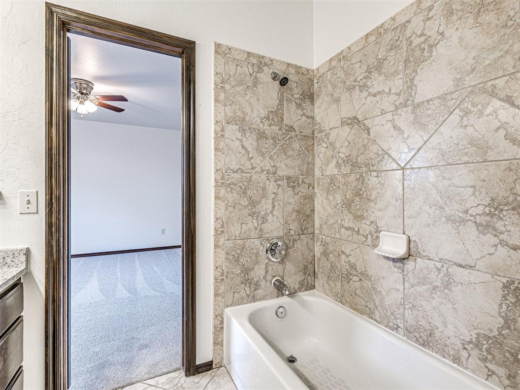 Edmond, Oklahoma, 73012, United States, 4 Bedrooms Bedrooms, ,3 BathroomsBathrooms,Residential,For Sale,1996470