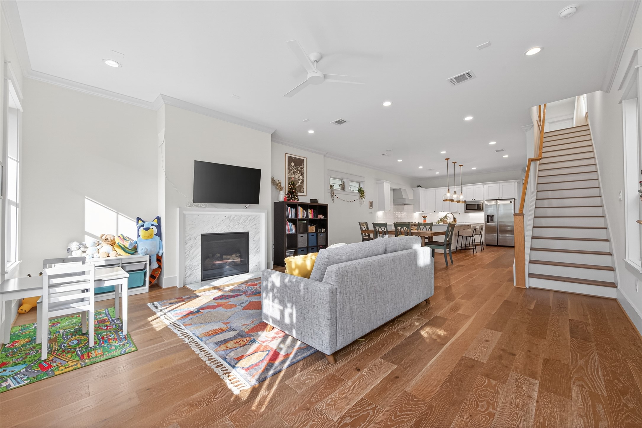  515 W 25th Street #1 - 物件實景