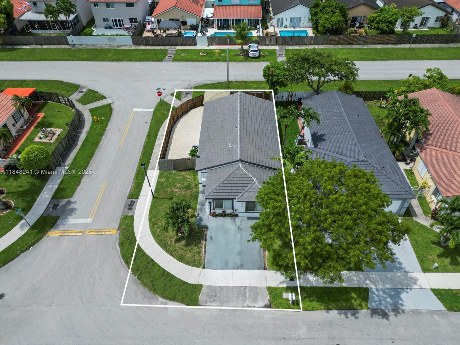 Miami, Florida, 33177, United States, 4 Bedrooms Bedrooms, ,2 BathroomsBathrooms,Residential,For Sale,1903424