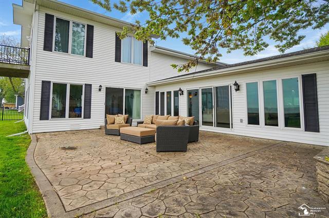 MONROE, Michigan, 48161, United States, 4 Bedrooms Bedrooms, ,4 BathroomsBathrooms,Residential,For Sale,1827211