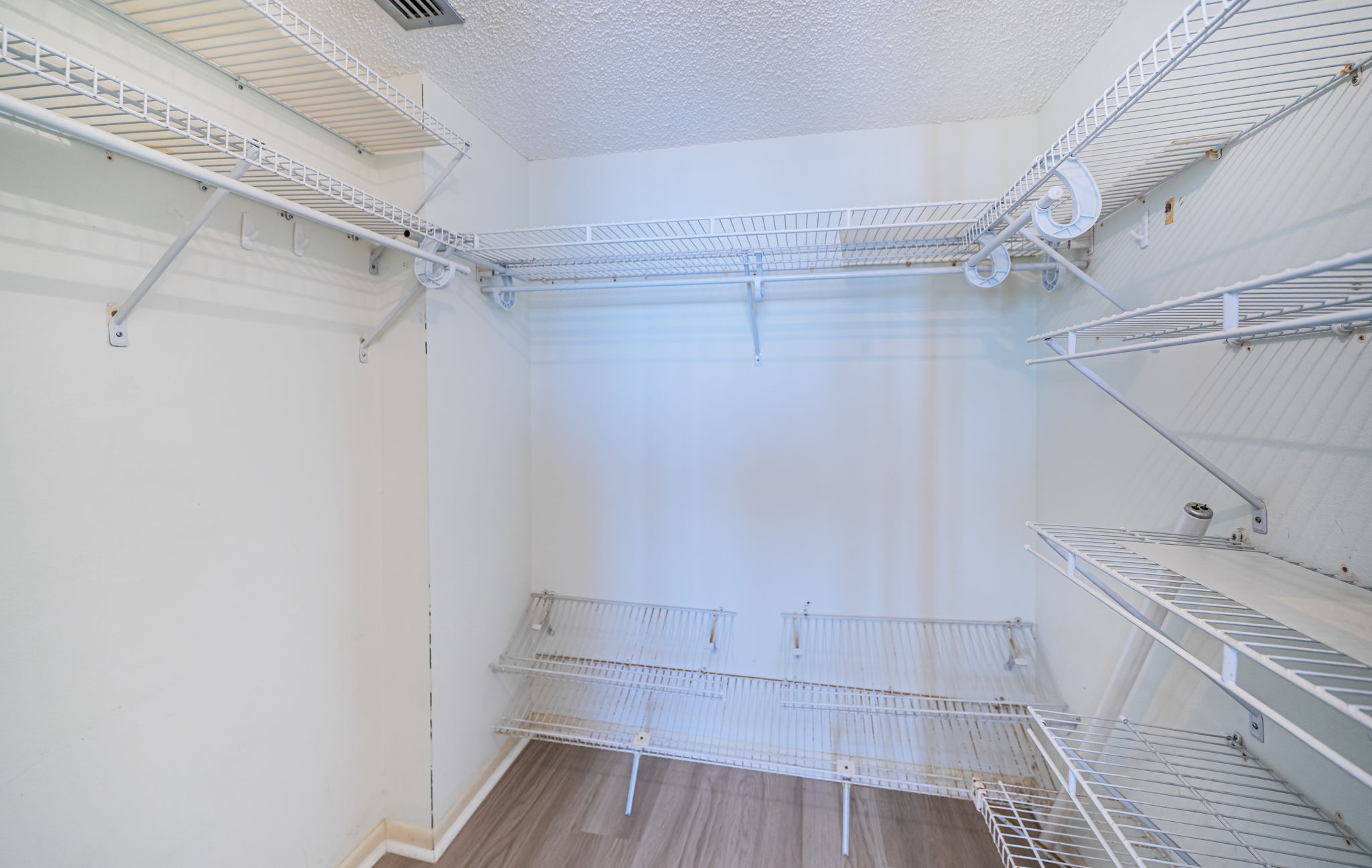 Redington Shores, Florida, 33708, United States, 2 Bedrooms Bedrooms, ,2 BathroomsBathrooms,Residential,For Sale,2013102