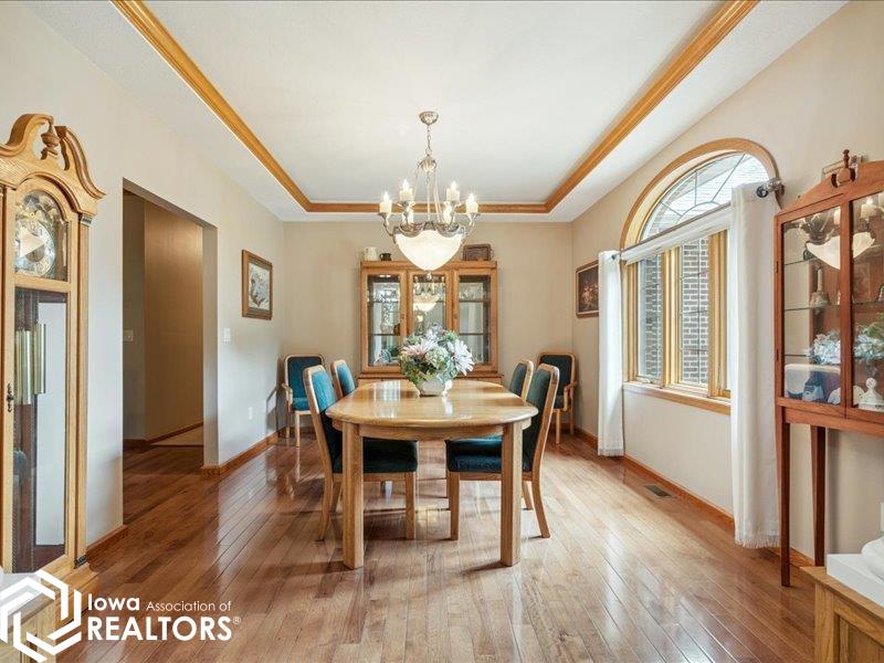 West Burlington, Iowa, 52655, United States, 4 Bedrooms Bedrooms, ,4 BathroomsBathrooms,Residential,For Sale,1982089