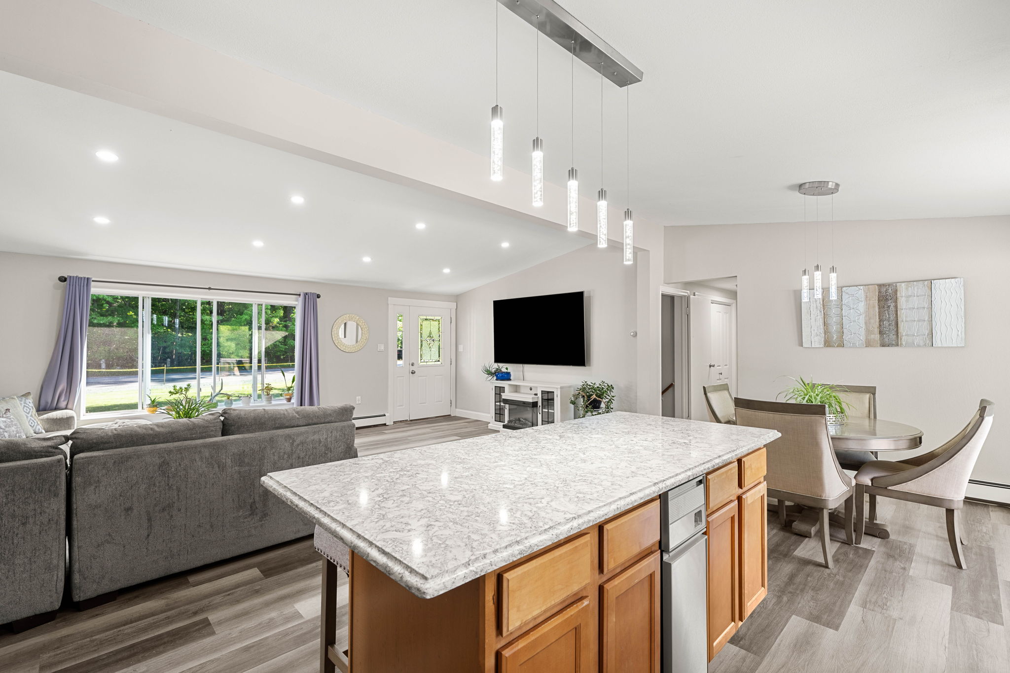  102 Kimball Rd, Amesbury, MA, 01913 - 物件實景