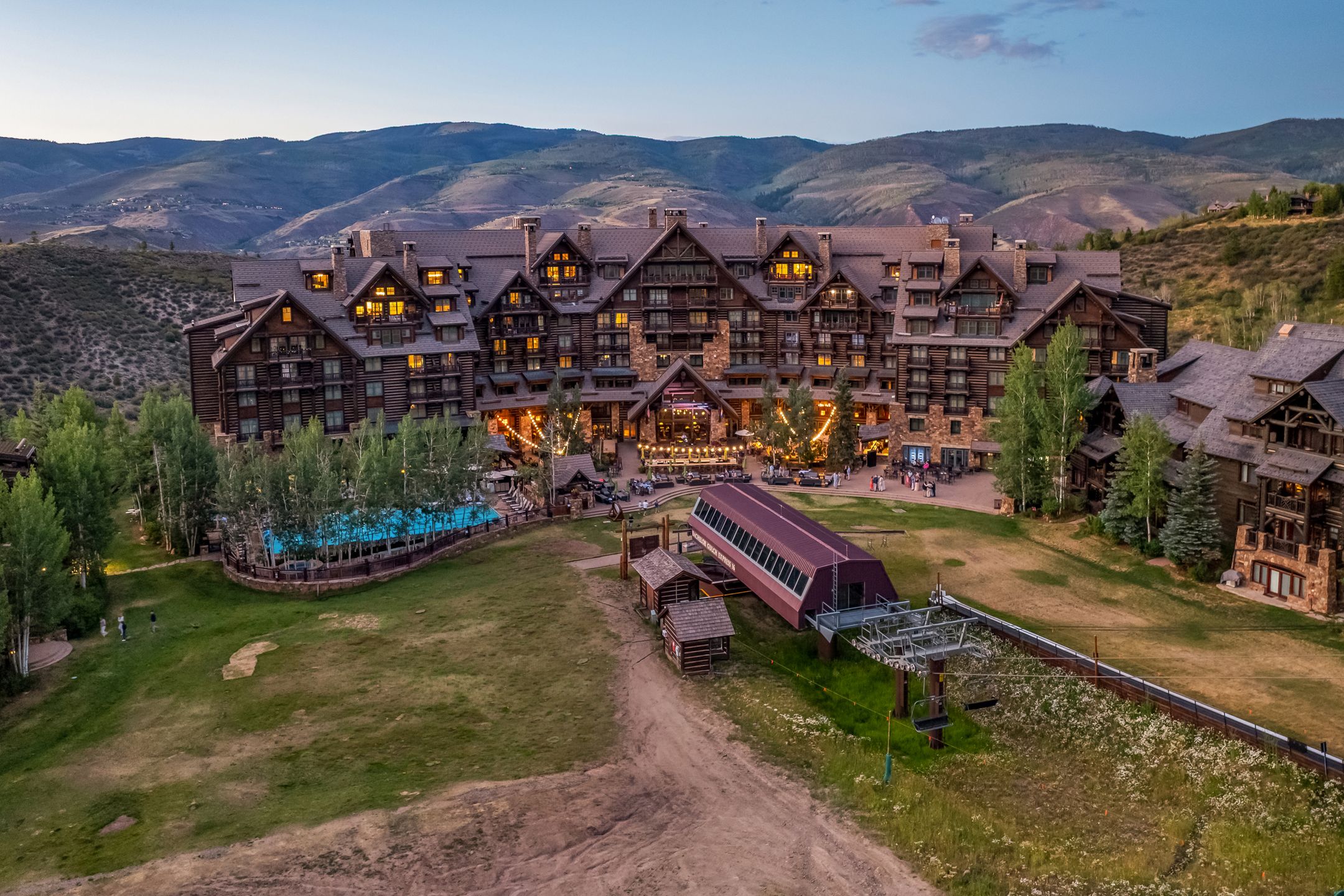  This Extraordinary Penthouse is a Legacy Mountain Residence - 物件實景