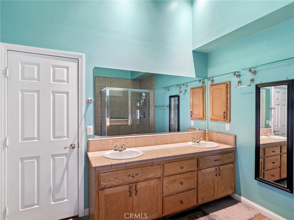 Pinon Hills, California, 92372, United States, 5 Bedrooms Bedrooms, ,3 BathroomsBathrooms,Residential,For Sale,1993354