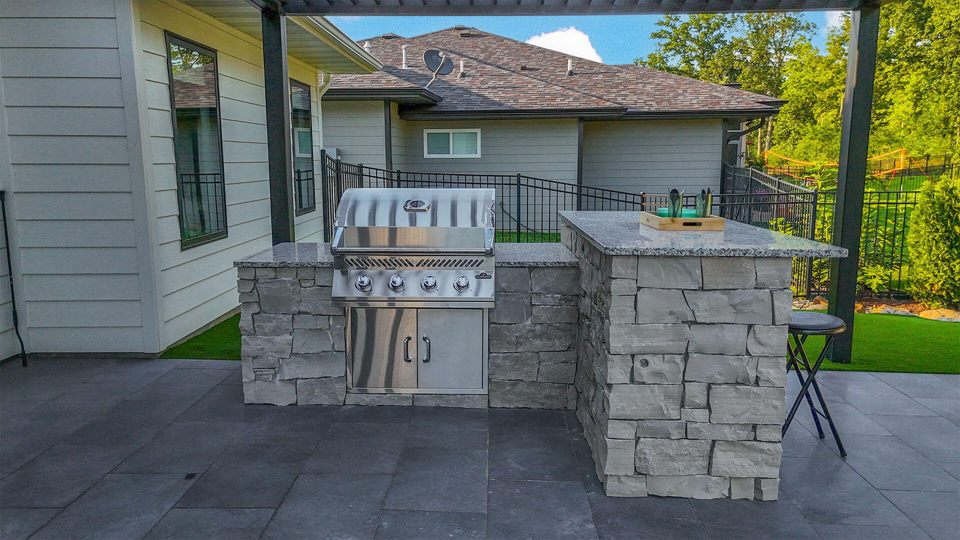 COLUMBIA, Missouri, 65201, United States, 3 Bedrooms Bedrooms, ,2 BathroomsBathrooms,Residential,For Sale,1984001