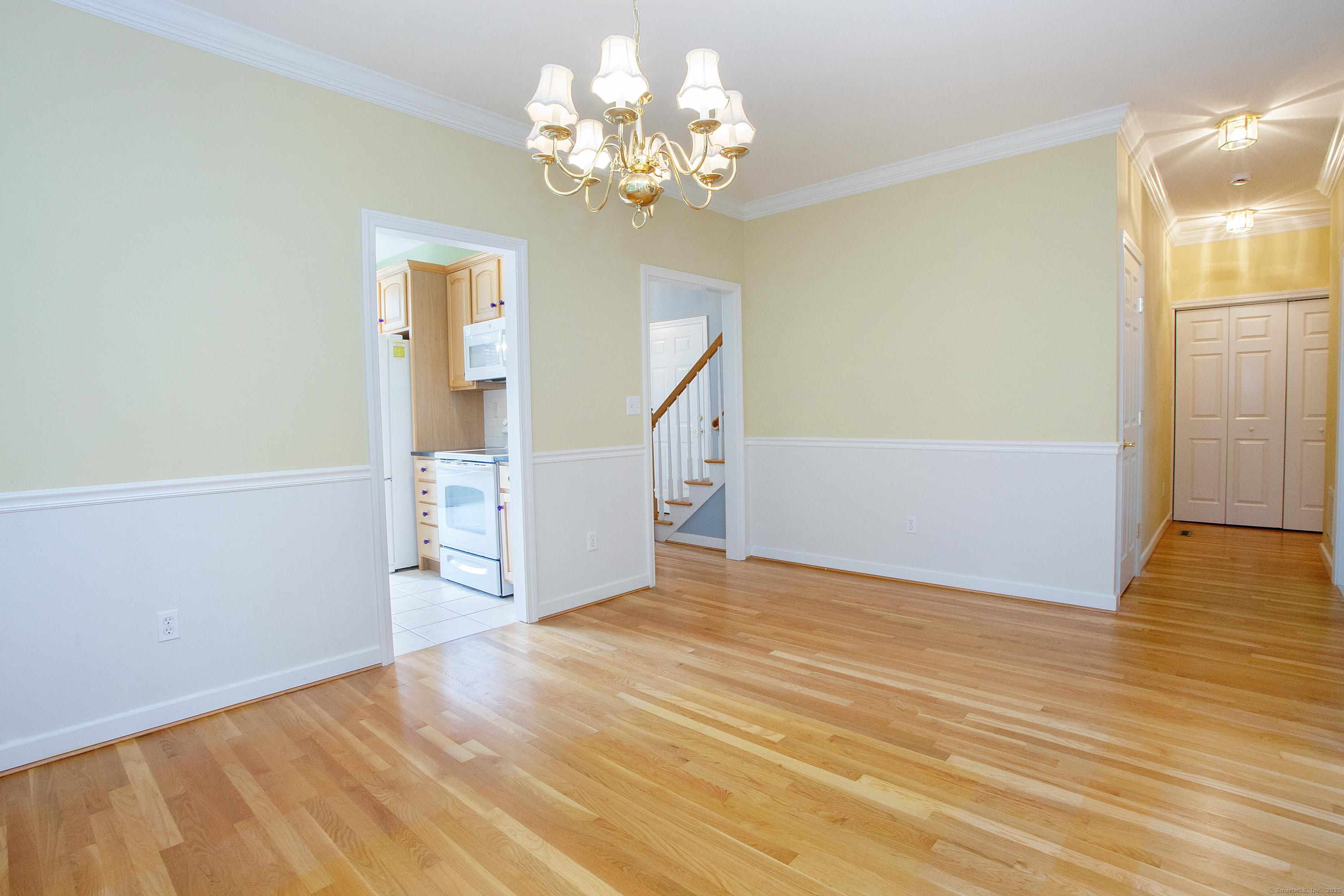 Simsbury, Connecticut, 06070, United States, 2 Bedrooms Bedrooms, ,4 BathroomsBathrooms,Residential,For Sale,1989870