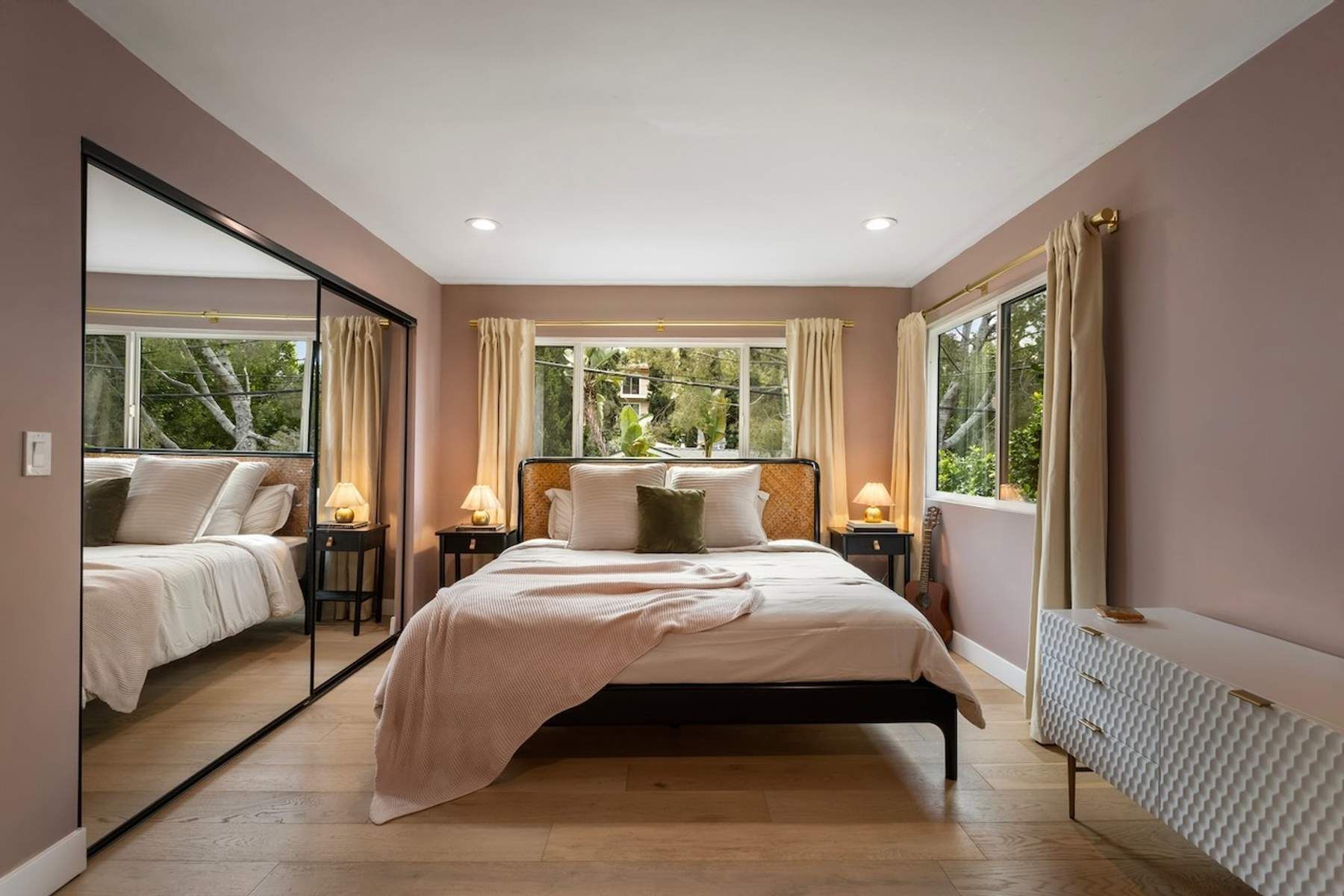  3991 Prospect Avenue - 物件實景