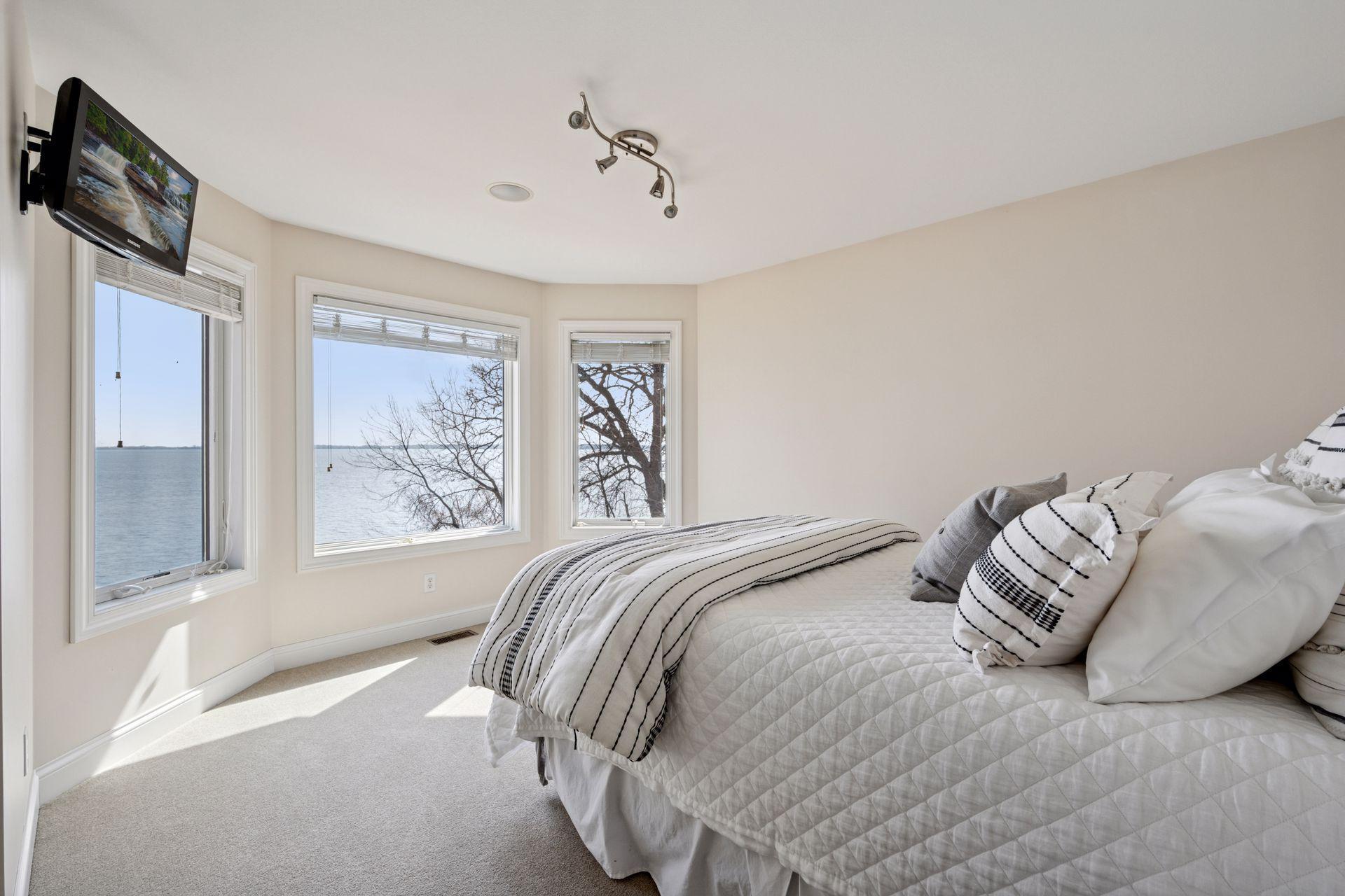 Spicer, Minnesota, 56288, United States, 5 Bedrooms Bedrooms, ,3 BathroomsBathrooms,Residential,For Sale,1993324