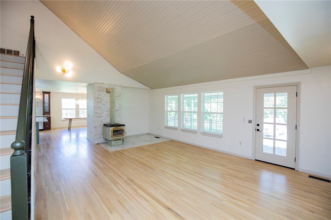 Siloam Springs, Arkansas, 72761, United States, 6 Bedrooms Bedrooms, ,4 BathroomsBathrooms,Residential,For Sale,1906870