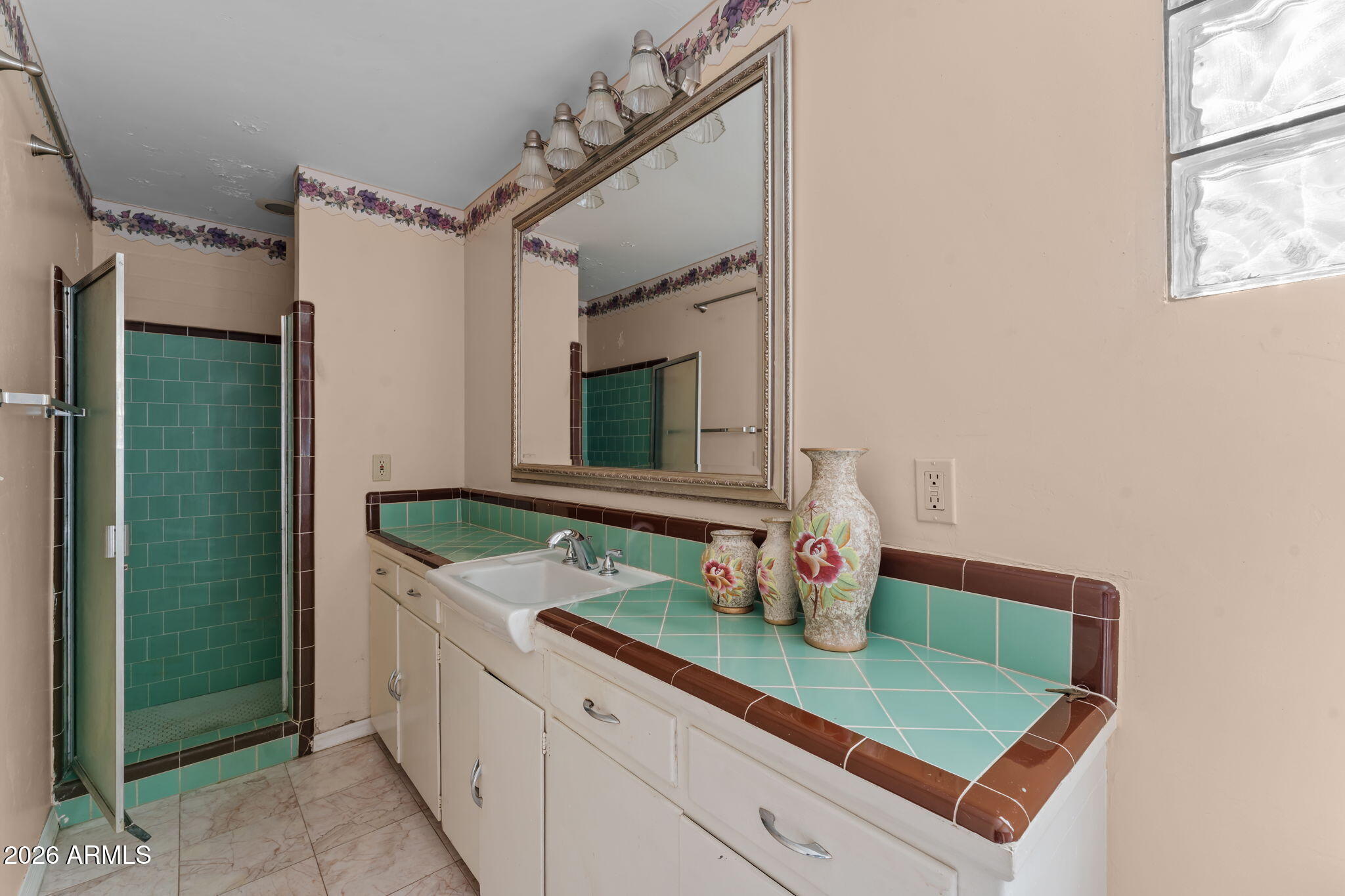 Wickenburg, Arizona, 85390, United States, 5 Bedrooms Bedrooms, ,4 BathroomsBathrooms,Residential,For Sale,2014013