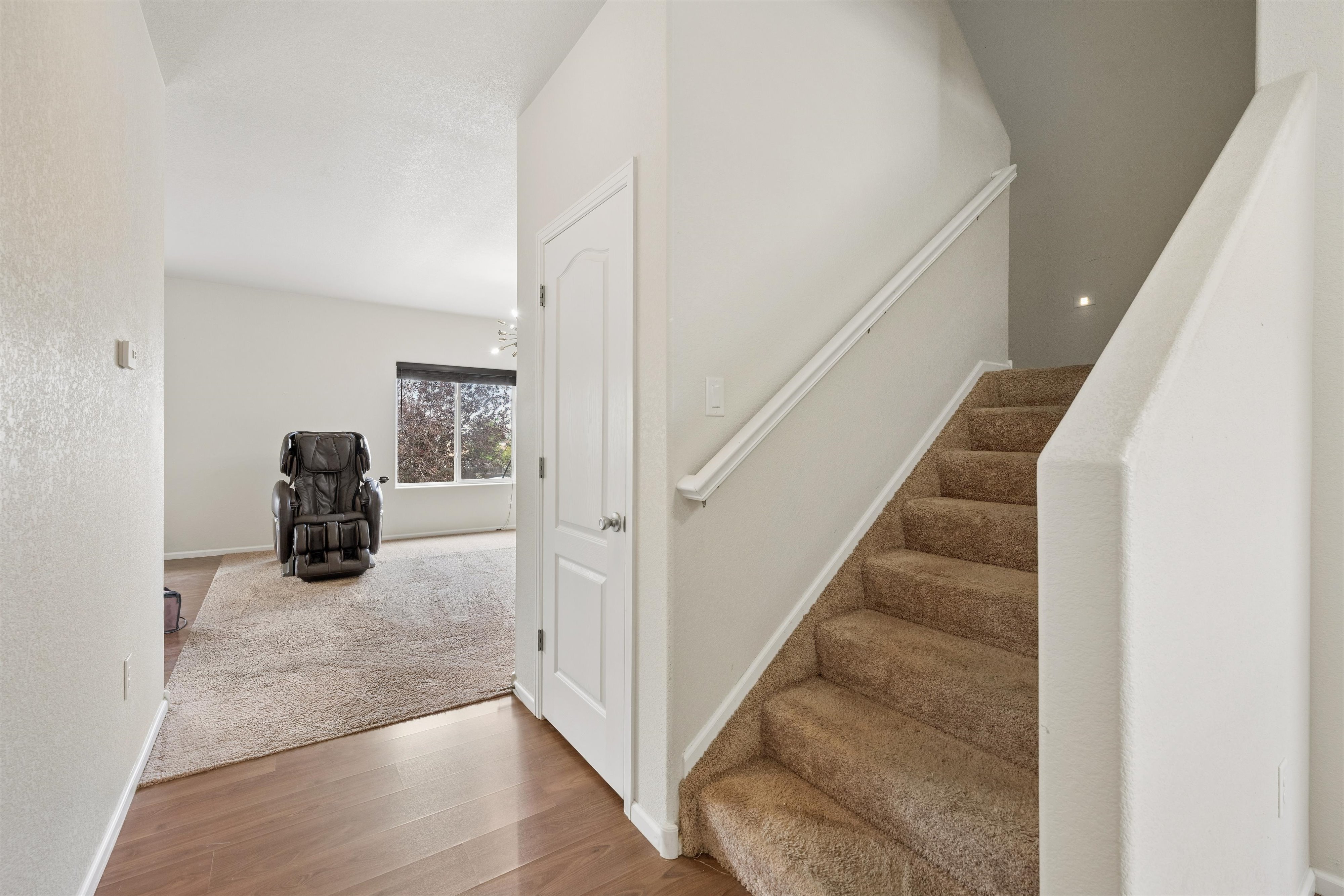  Spacious Four-Bedroom, Three-Bathroom Home - 物件實景