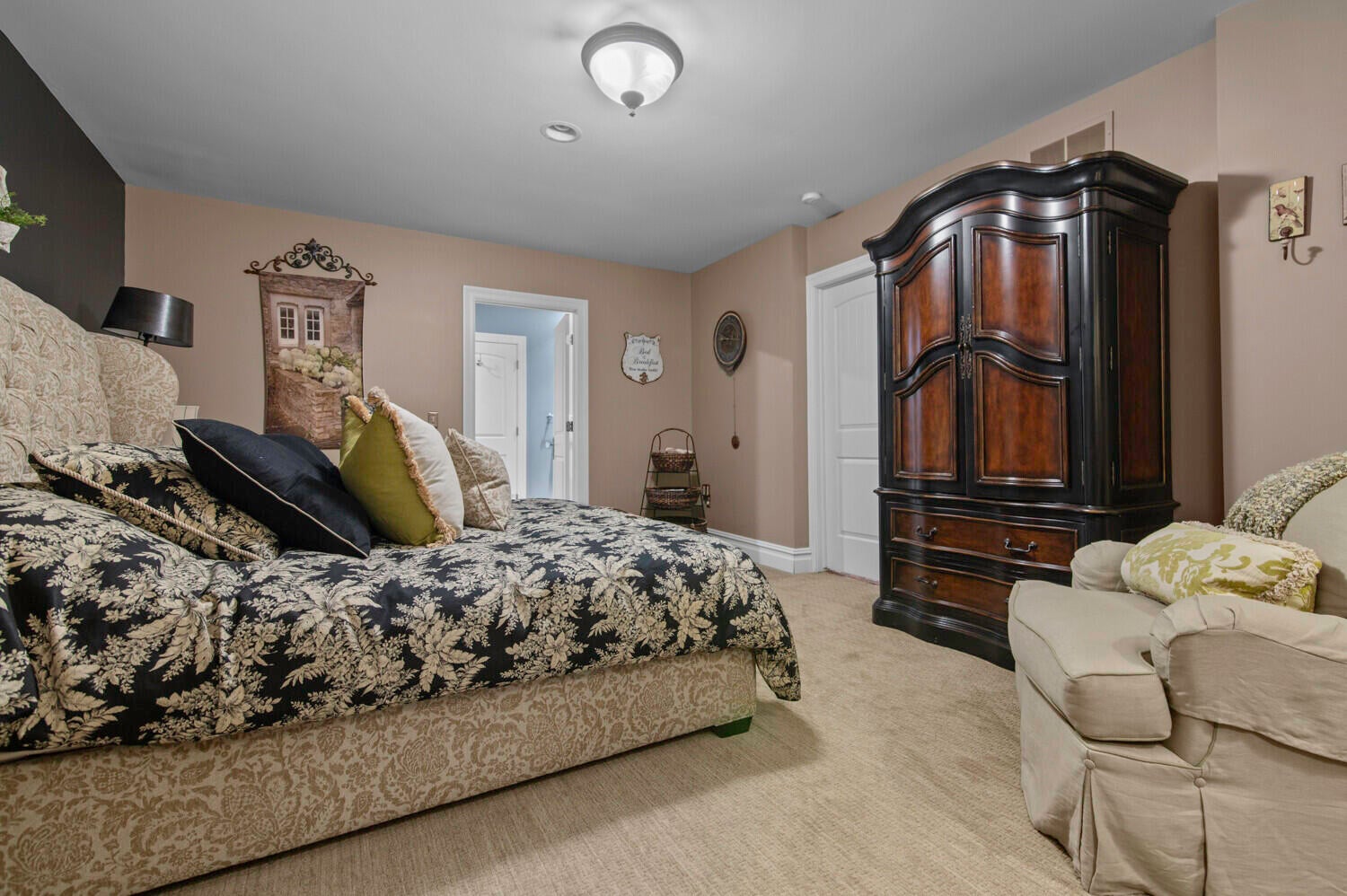 Northville, Michigan, 48167, United States, 4 Bedrooms Bedrooms, ,7 BathroomsBathrooms,Residential,For Sale,1991928