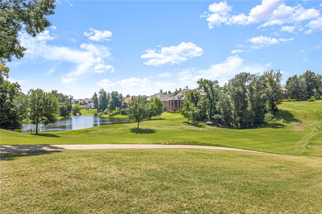 Rogers, Arkansas, 72758, United States, 5 Bedrooms Bedrooms, ,5 BathroomsBathrooms,Residential,For Sale,1902626