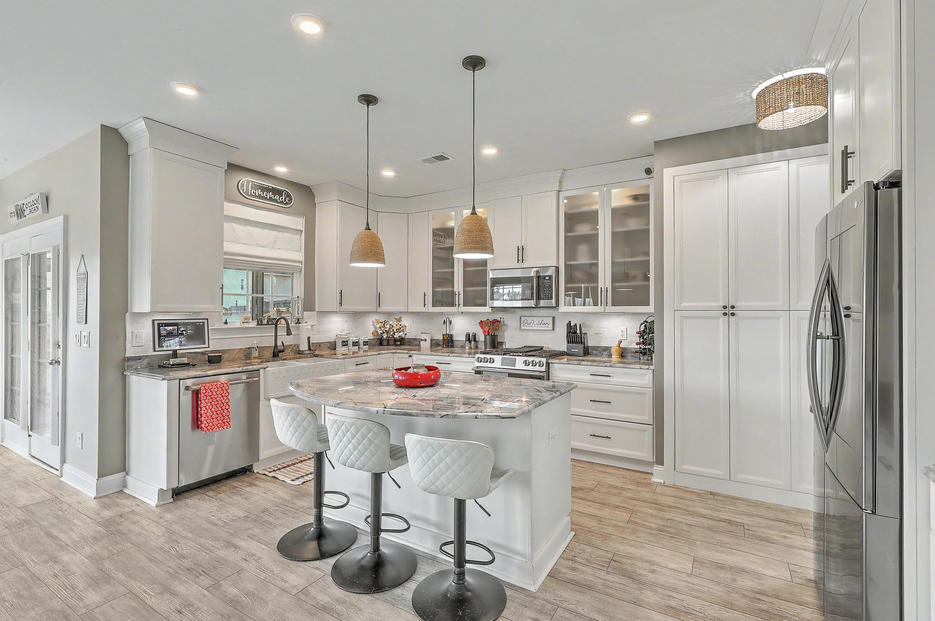 Summerville, South Carolina, 29486, United States, 4 Bedrooms Bedrooms, ,3 BathroomsBathrooms,Residential,For Sale,2038322