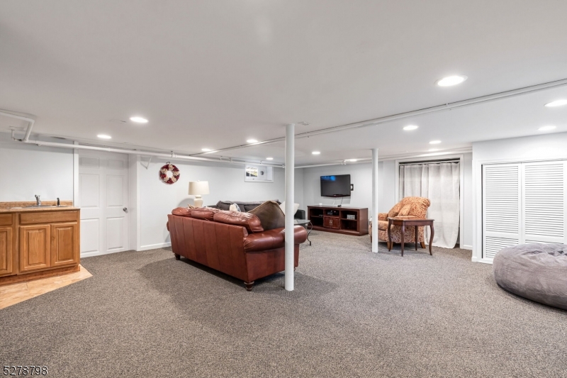 508 Orange Ave, Cranford Twp., New Jersey, 07016, United States, 4 Bedrooms Bedrooms, ,2 BathroomsBathrooms,Residential,For Sale,508 Orange Ave,1614005