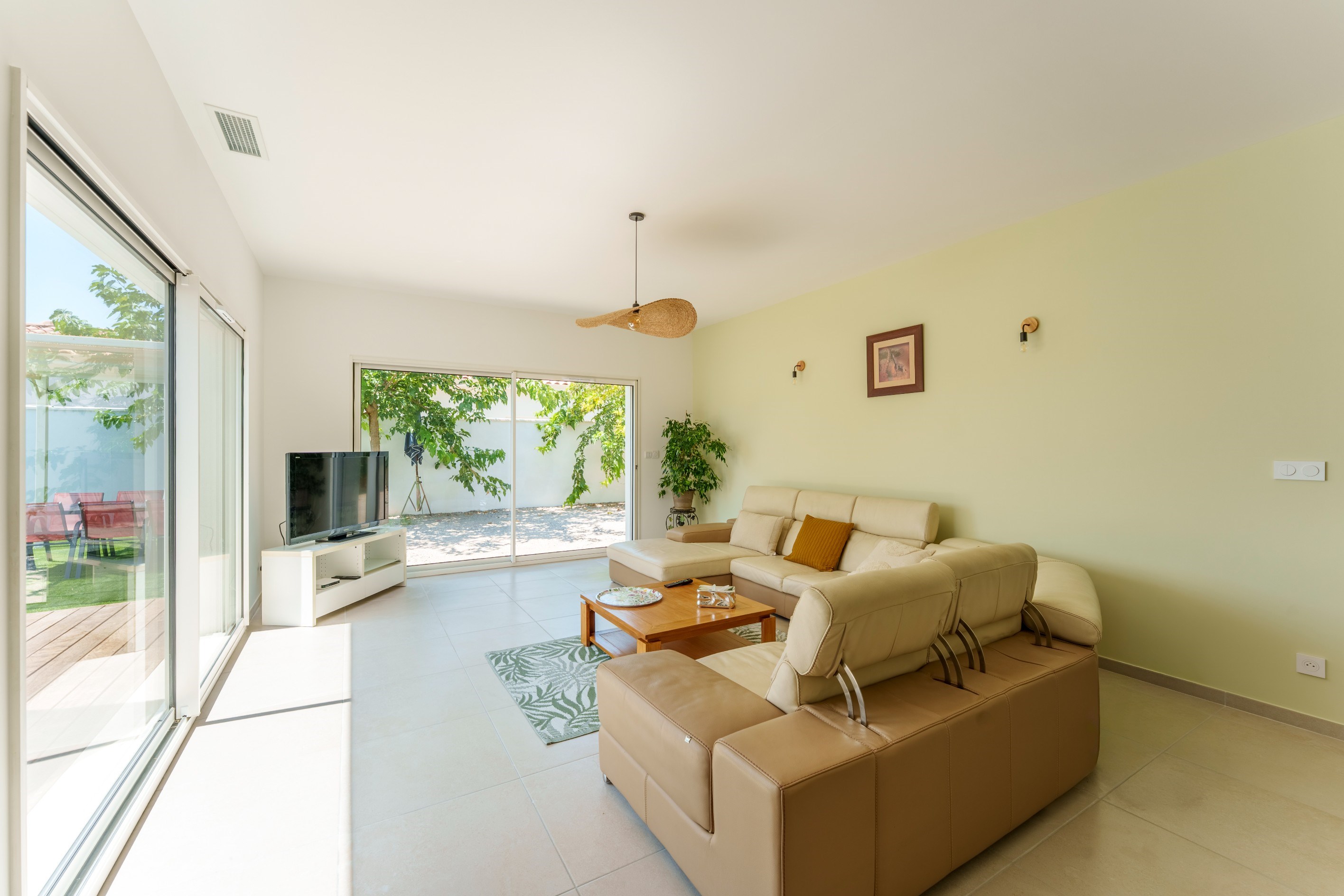 Vic-la-Gardiole – Gorgeous New Ground-Floor Villa  Quiet Setting & Near the Be… - 物件實景