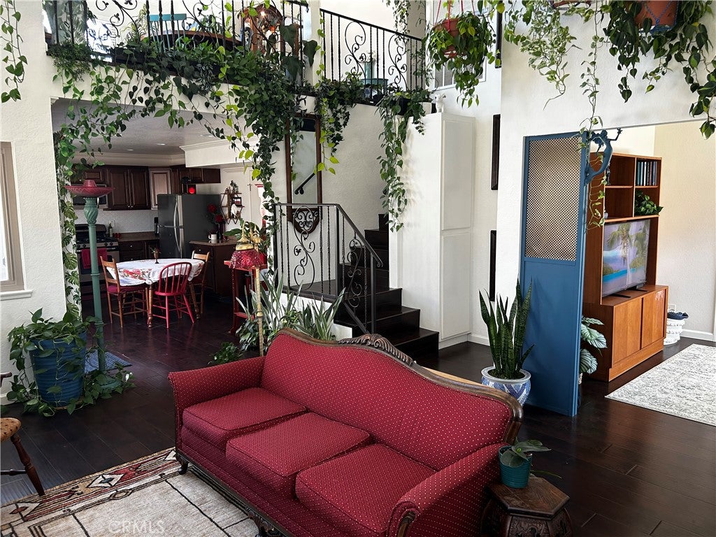 Redlands, California, 92374, United States, 3 Bedrooms Bedrooms, ,2 BathroomsBathrooms,Residential,For Sale,1980103