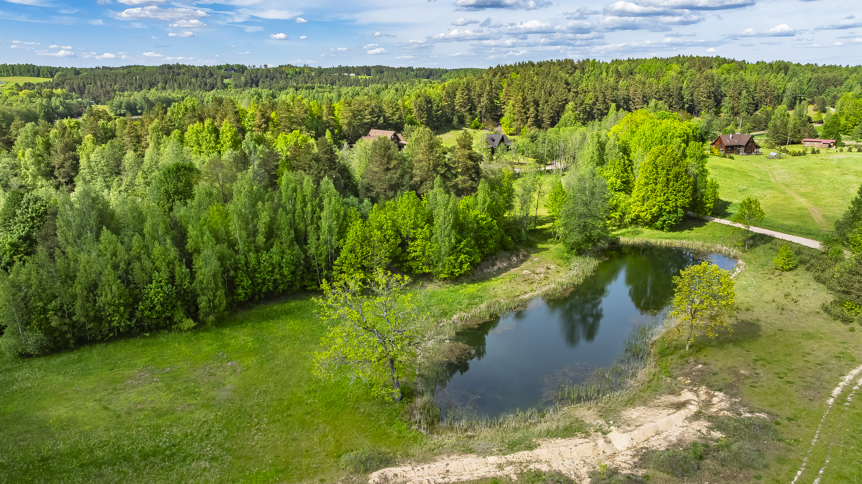  Spacious land plot in a picturesque location by the lake - 物件實景