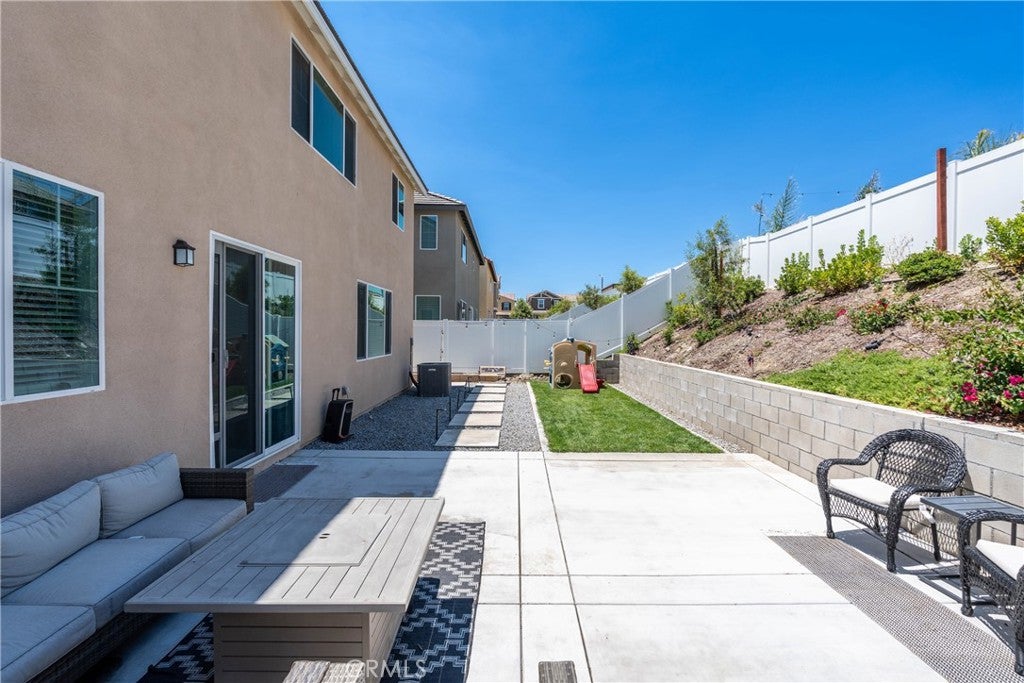 Rialto, California, 92377, United States, 4 Bedrooms Bedrooms, ,3 BathroomsBathrooms,Residential,For Sale,1982735