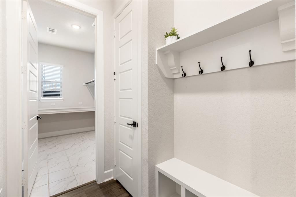 Mansfield, Texas, 76063, United States, 3 Bedrooms Bedrooms, ,2 BathroomsBathrooms,Residential,For Sale,1883184