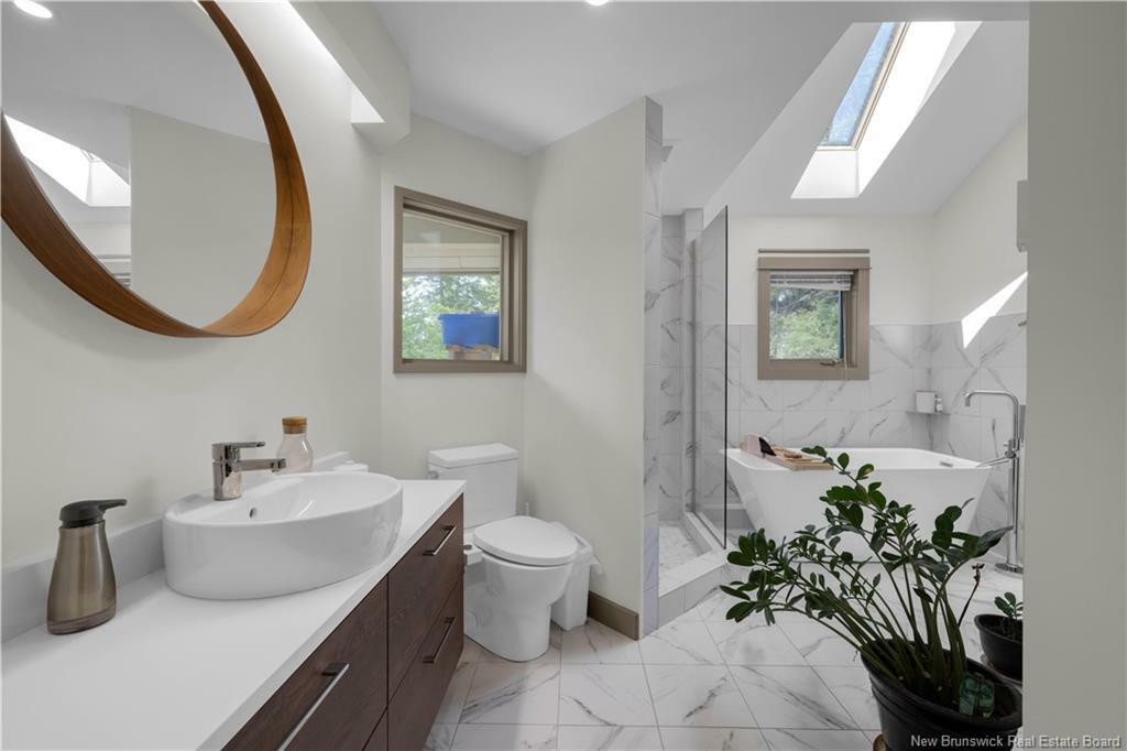 CLIFTON ROYAL, New Brunswick, E5S 1K5, CA, 4 Bedrooms Bedrooms, ,2 BathroomsBathrooms,Residential,For Sale,1875666