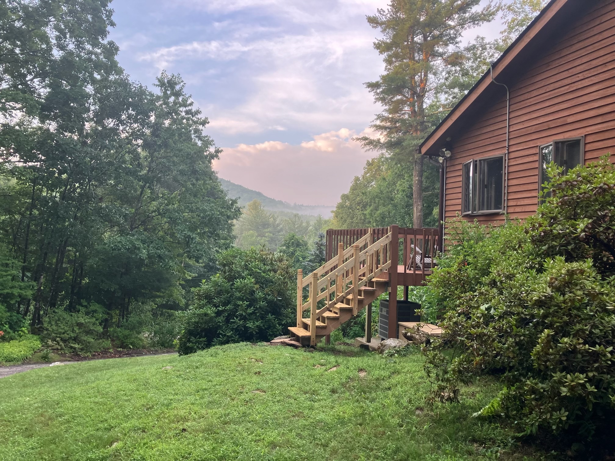  BUCOLIC COUNTRY SANCTUARY WITH MAJESTIC STONE FIREPLACE & DISTANT VIEWS - 物件實景