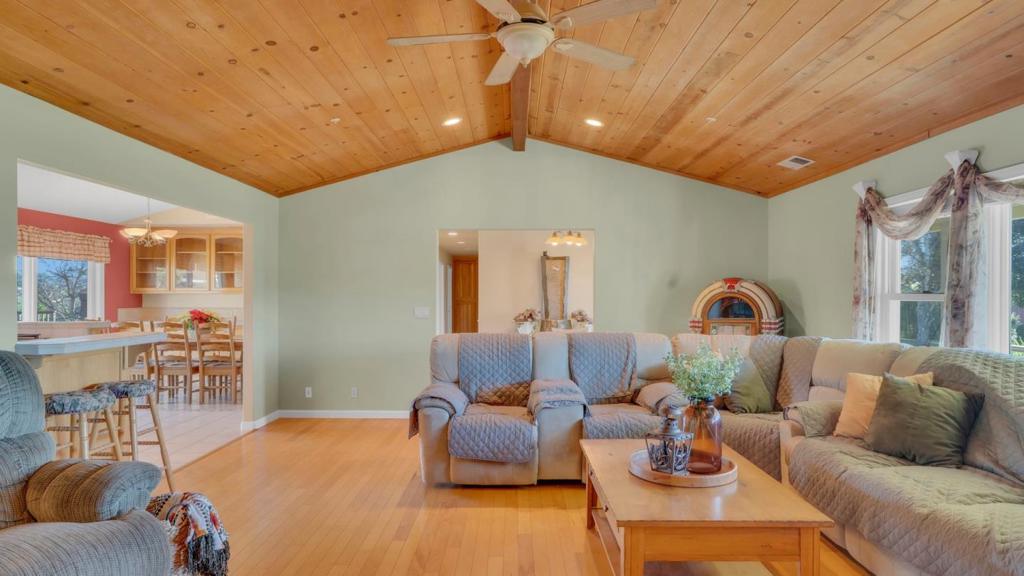 Salinas, California, 93907, United States, 3 Bedrooms Bedrooms, ,3 BathroomsBathrooms,Residential,For Sale,2000331