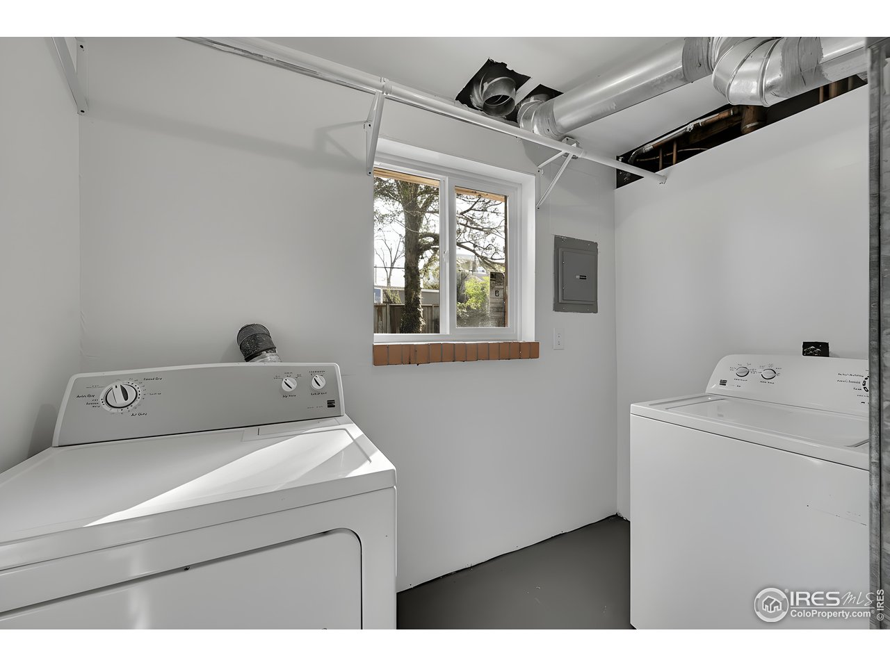 Boulder, Colorado, 80305, United States, 4 Bedrooms Bedrooms, ,2 BathroomsBathrooms,Residential,For Sale,1989611