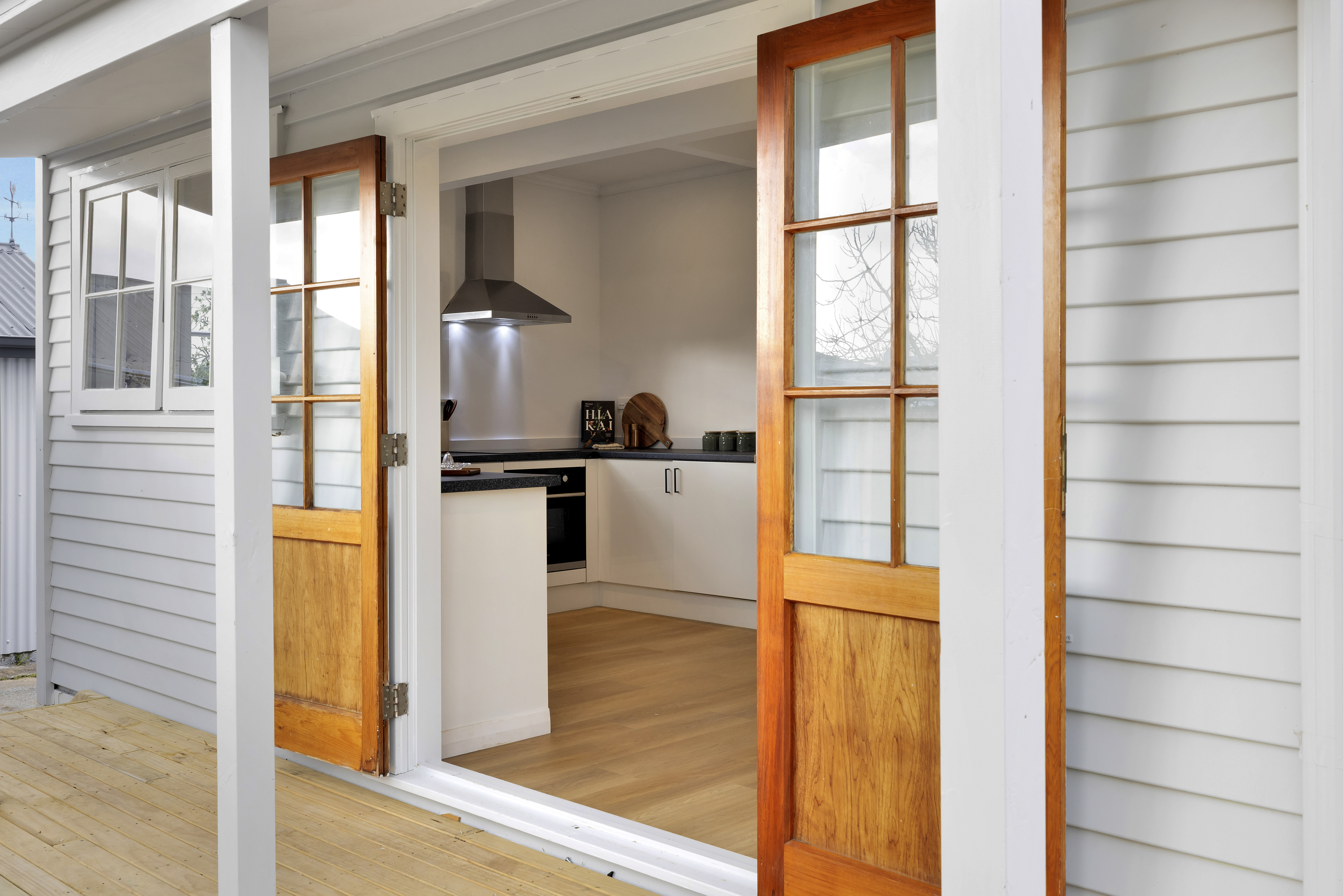 Renovated Charm in a Prime Position - 物件實景