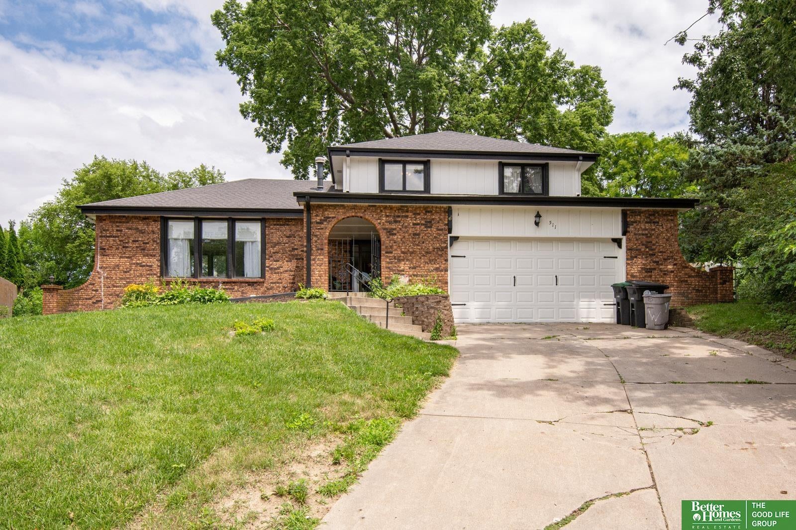 150th Cir, Omaha, NE 68154