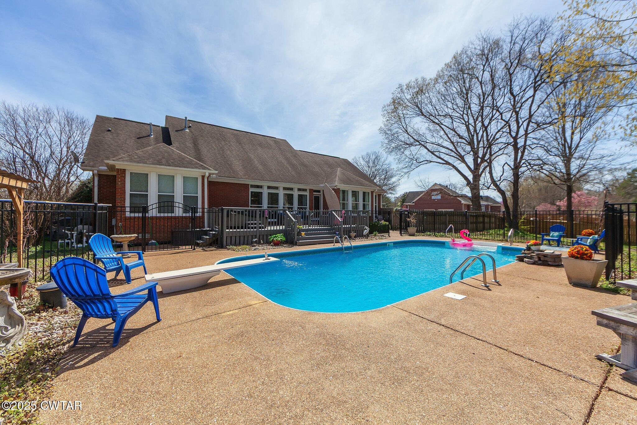 Jackson, Tennessee, 38305, United States, 4 Bedrooms Bedrooms, ,3 BathroomsBathrooms,Residential,For Sale,1894801