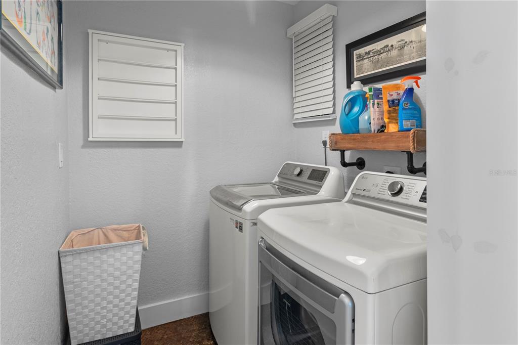 Sarasota, Florida, 34243, United States, 3 Bedrooms Bedrooms, ,3 BathroomsBathrooms,Residential,For Sale,1796778