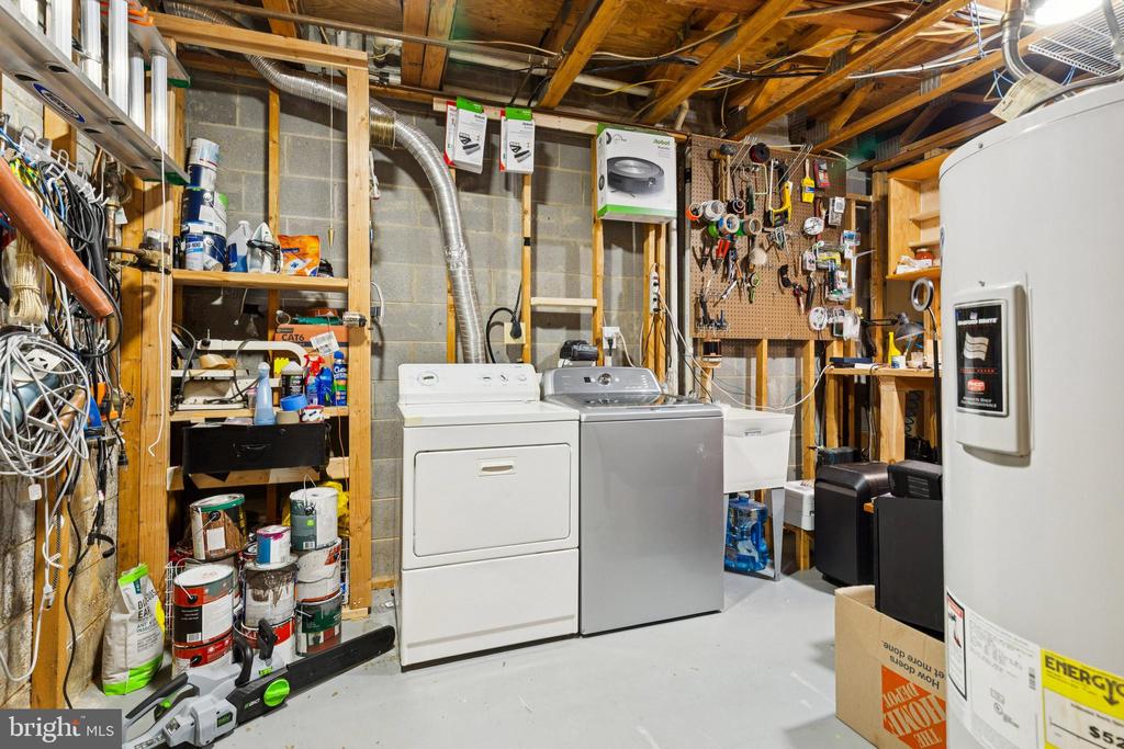 Reston, Virginia, 20191, United States, 3 Bedrooms Bedrooms, ,3 BathroomsBathrooms,Residential,For Sale,1978465