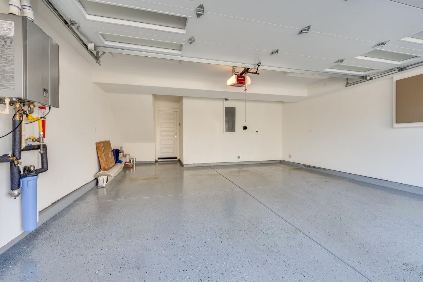 Sunnyvale, California, 94086, United States, 3 Bedrooms Bedrooms, ,4 BathroomsBathrooms,Residential,For Sale,1926187