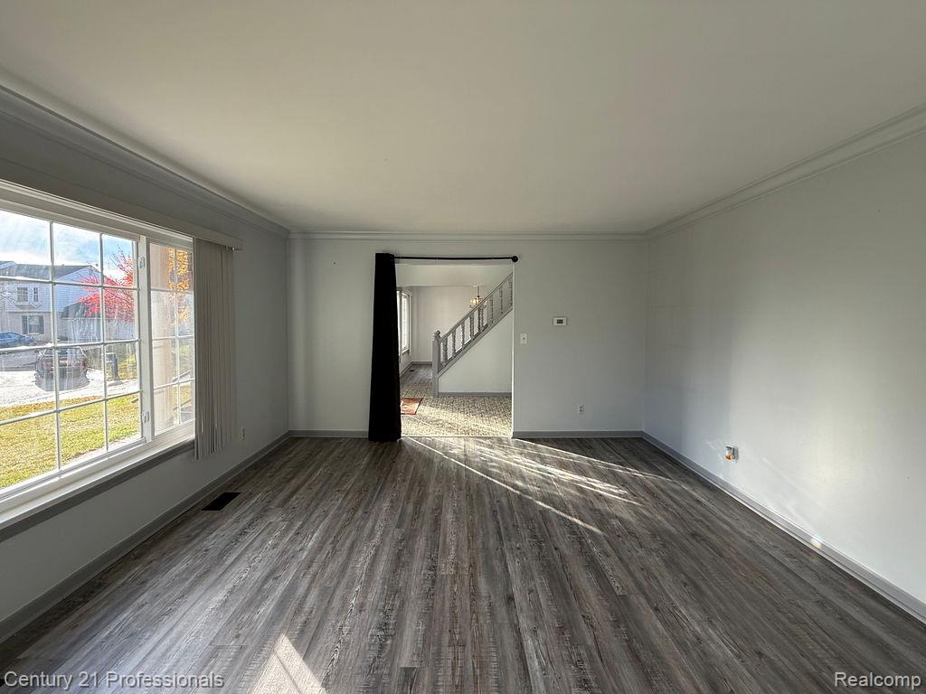 RochesterHills, Michigan, 48309, United States, 4 Bedrooms Bedrooms, ,3 BathroomsBathrooms,Residential,For Sale,1976232