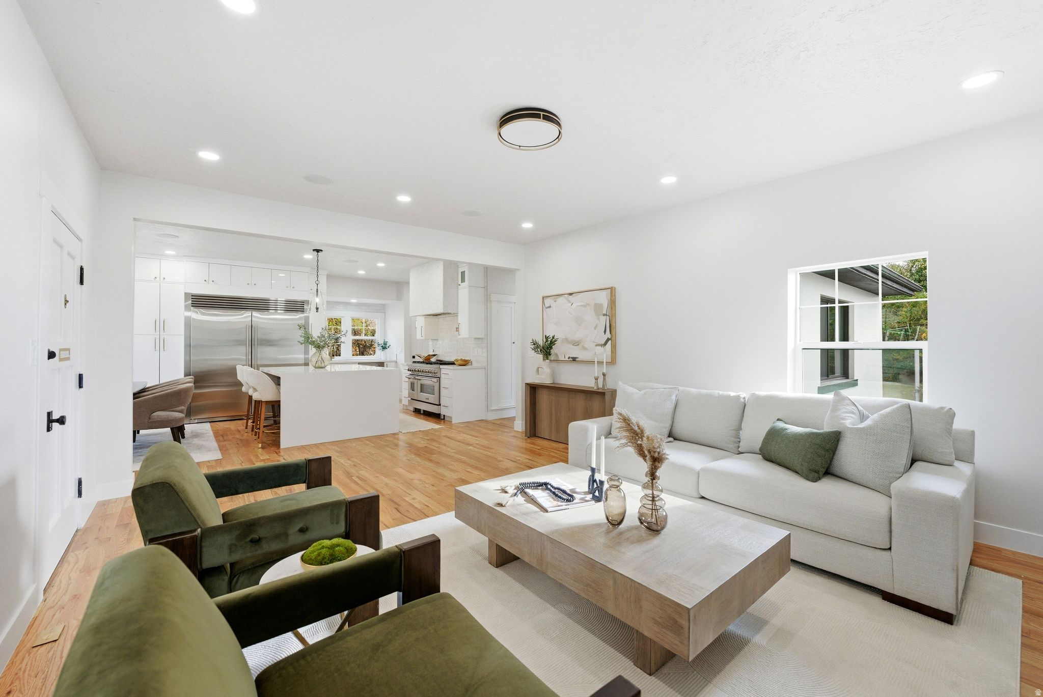 Salt Lake City, Utah, 84105, United States, 4 Bedrooms Bedrooms, ,2 BathroomsBathrooms,Residential,For Sale,2001722