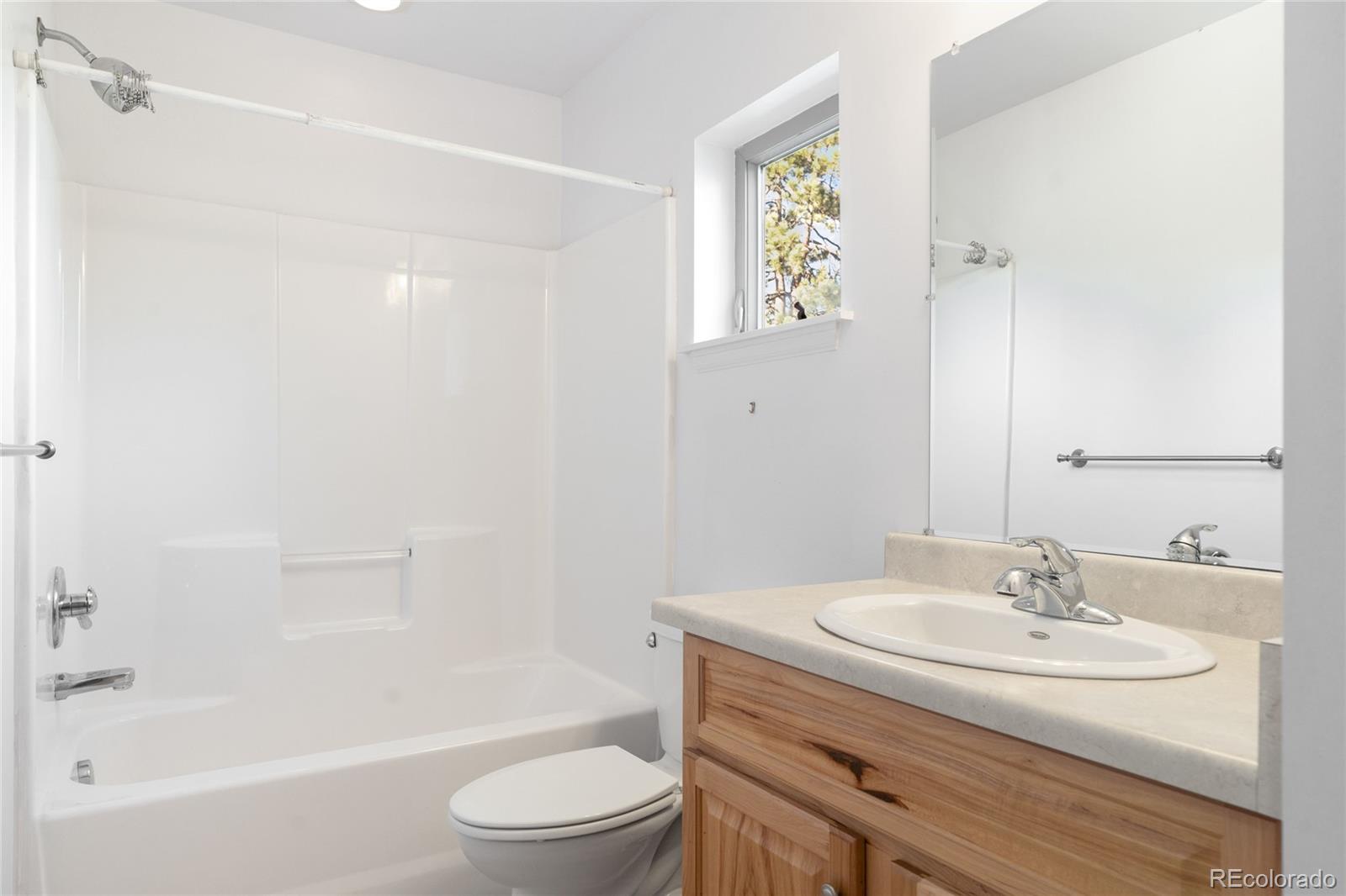 Evergreen, Colorado, 80439, United States, 5 Bedrooms Bedrooms, ,1 BathroomBathrooms,Residential,For Sale,1992096