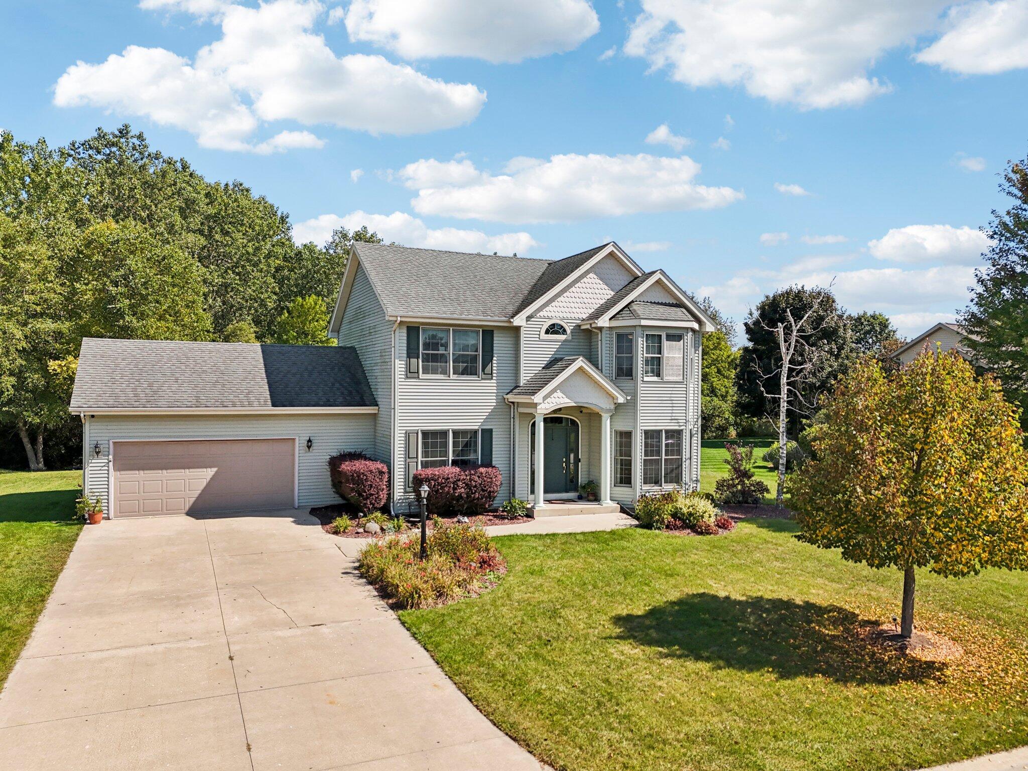 Pleasant Prairie, Wisconsin, 53158, United States, 4 Bedrooms Bedrooms, ,3 BathroomsBathrooms,Residential,For Sale,1983486