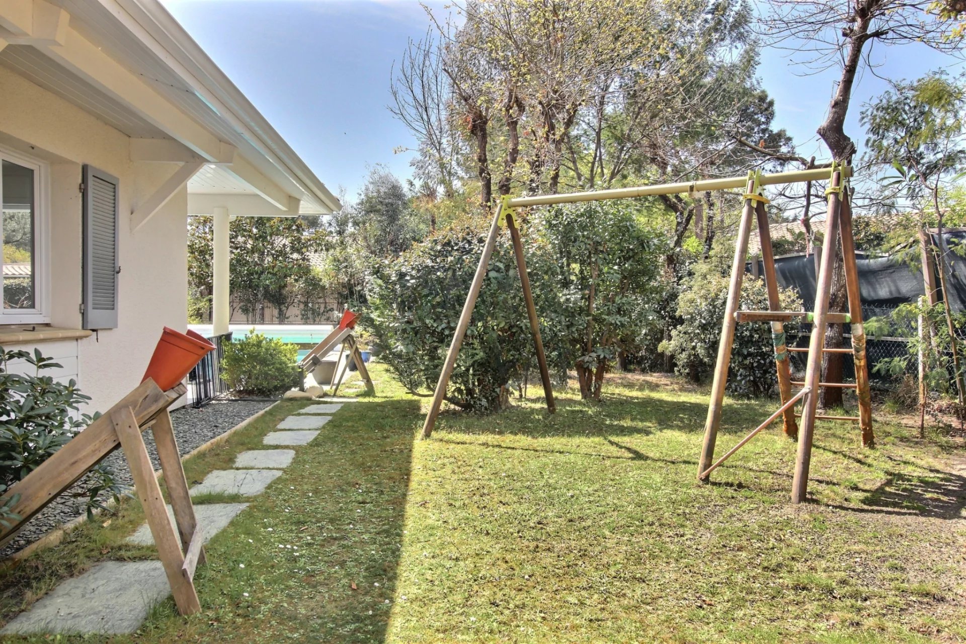 La Teste-de-Buch, New Aquitaine, 33260, FR, 5 Bedrooms Bedrooms, ,Residential,For Sale,1792872