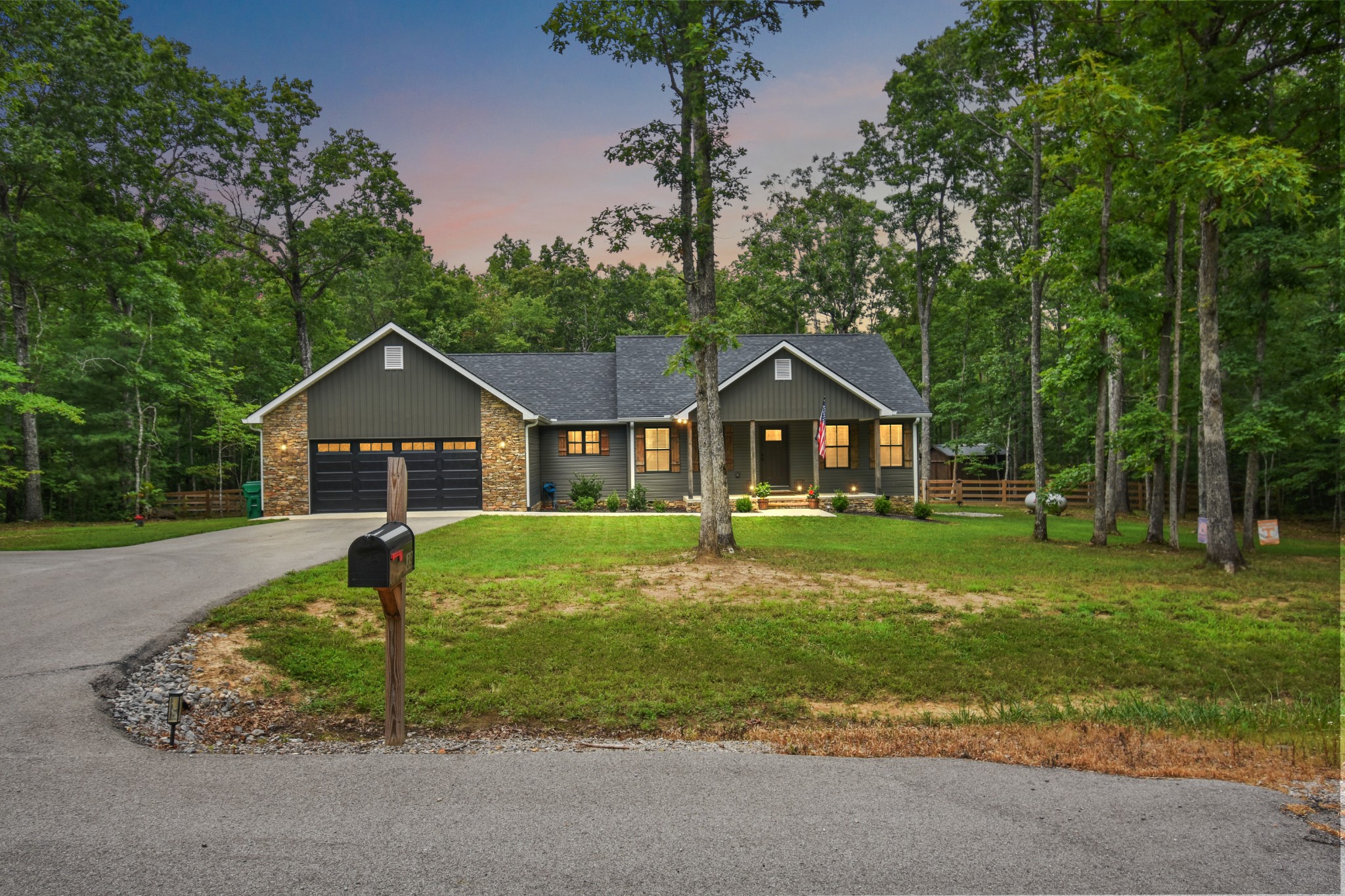 Monterey, Tennessee, 38574, United States, 3 Bedrooms Bedrooms, ,2 BathroomsBathrooms,Residential,For Sale,1907598