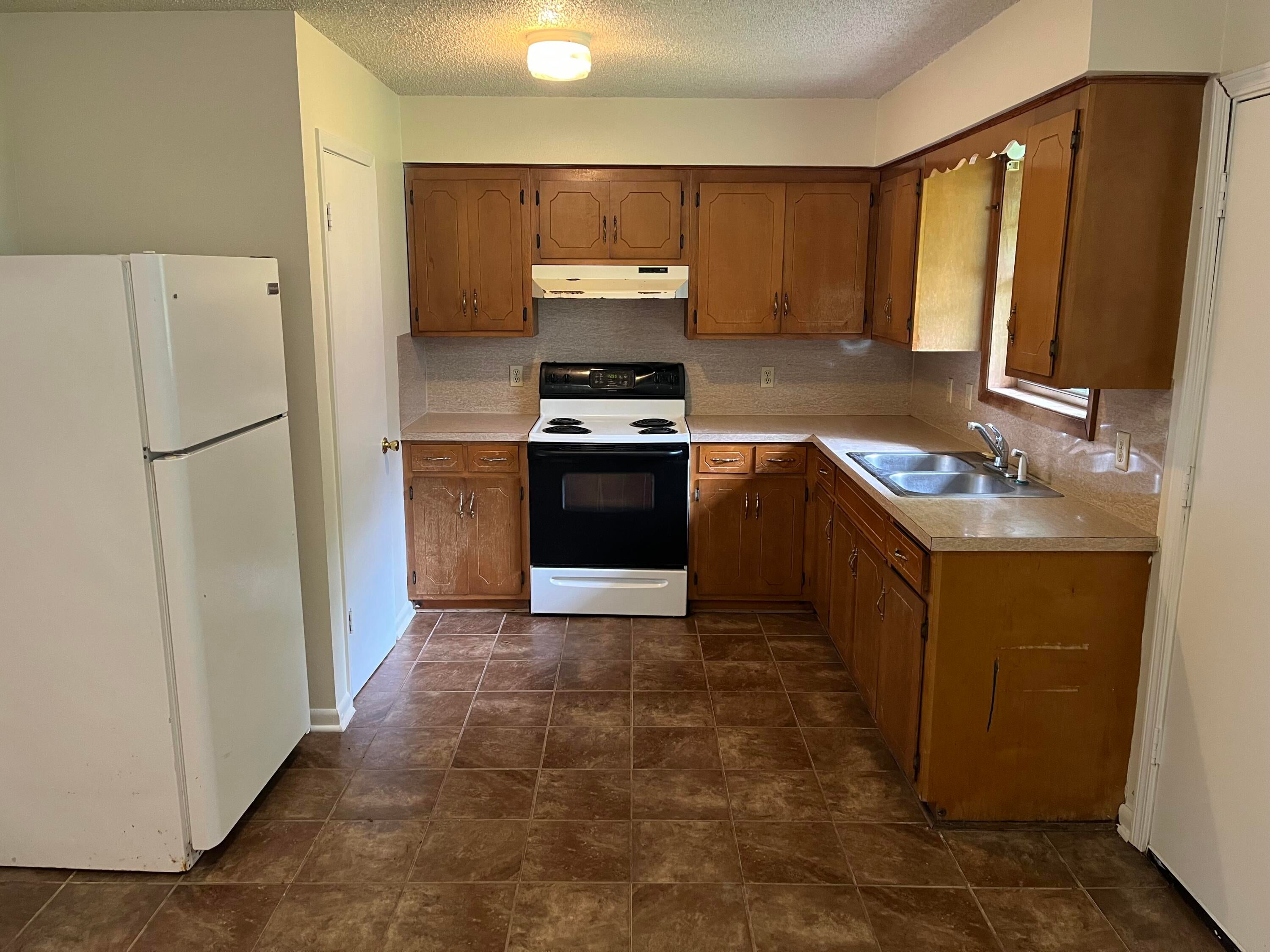 Butler St, Leesville, LA 71446 #1