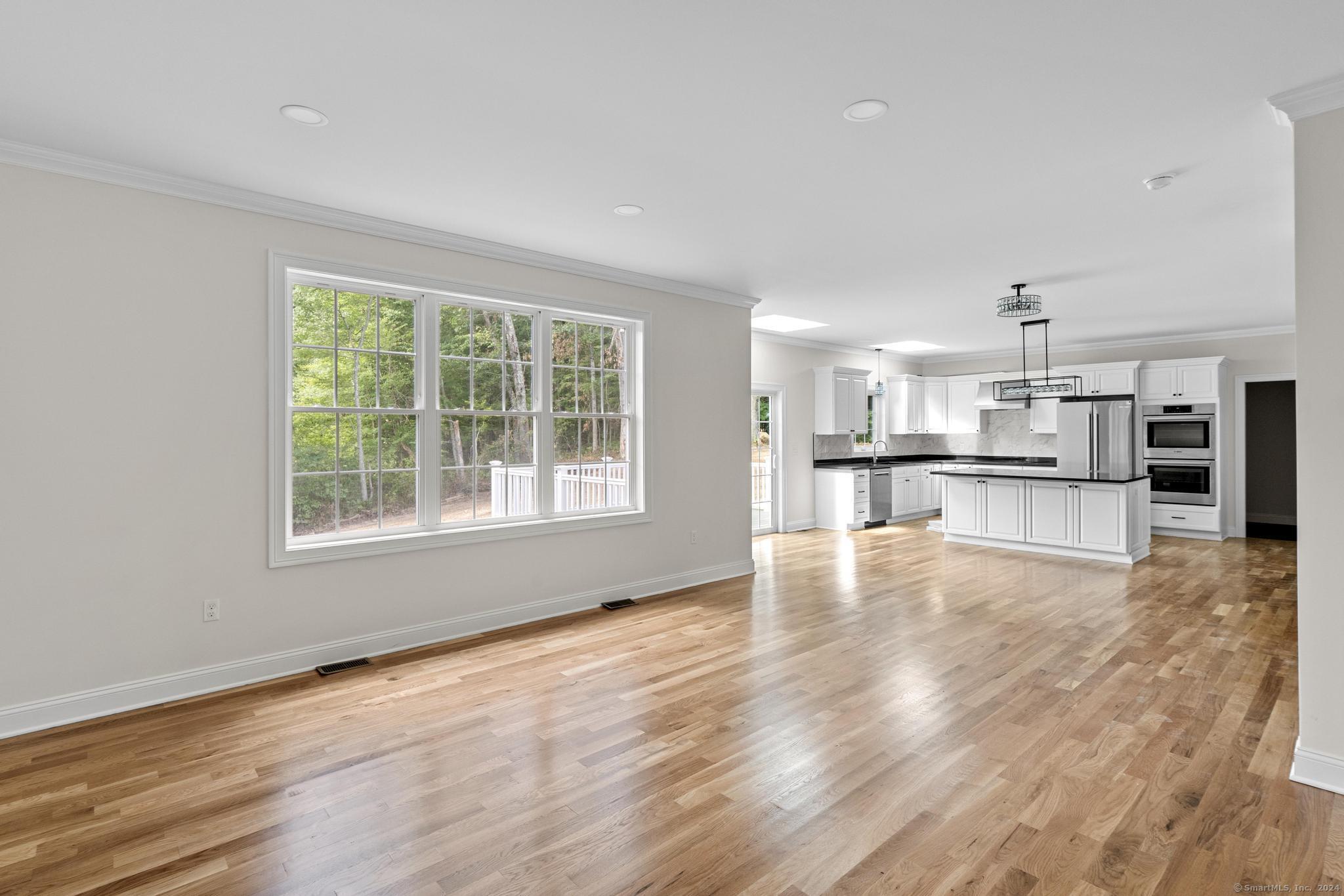 East Hampton, Connecticut, 06424, United States, 4 Bedrooms Bedrooms, ,3 BathroomsBathrooms,Residential,For Sale,2000734
