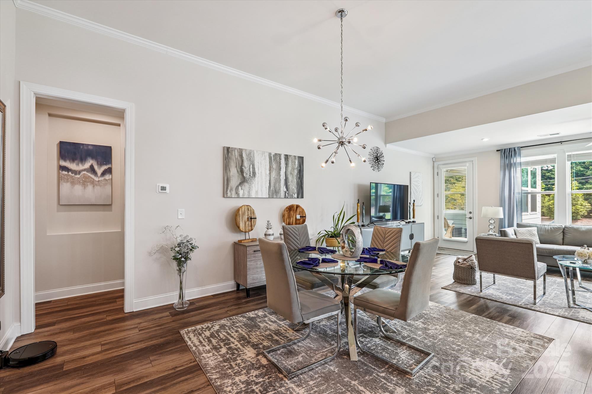 Charlotte, North Carolina, 28215, United States, 2 Bedrooms Bedrooms, ,2 BathroomsBathrooms,Residential,For Sale,1933385