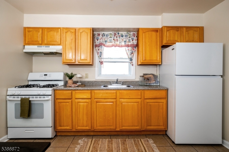 Hawthorne, New Jersey, 07506-3729, United States, 4 Bedrooms Bedrooms, ,Residential,For Sale,1979811