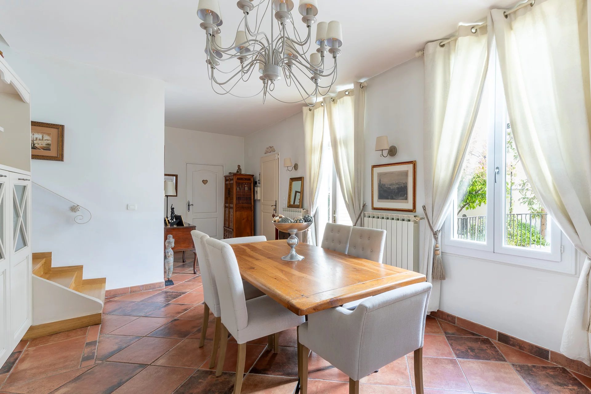 Cagnes-sur-Mer, Provence-Alpes-Côte d’Azur, 06800, FR, 4 Bedrooms Bedrooms, ,3 BathroomsBathrooms,Residential,For Sale,1829580
