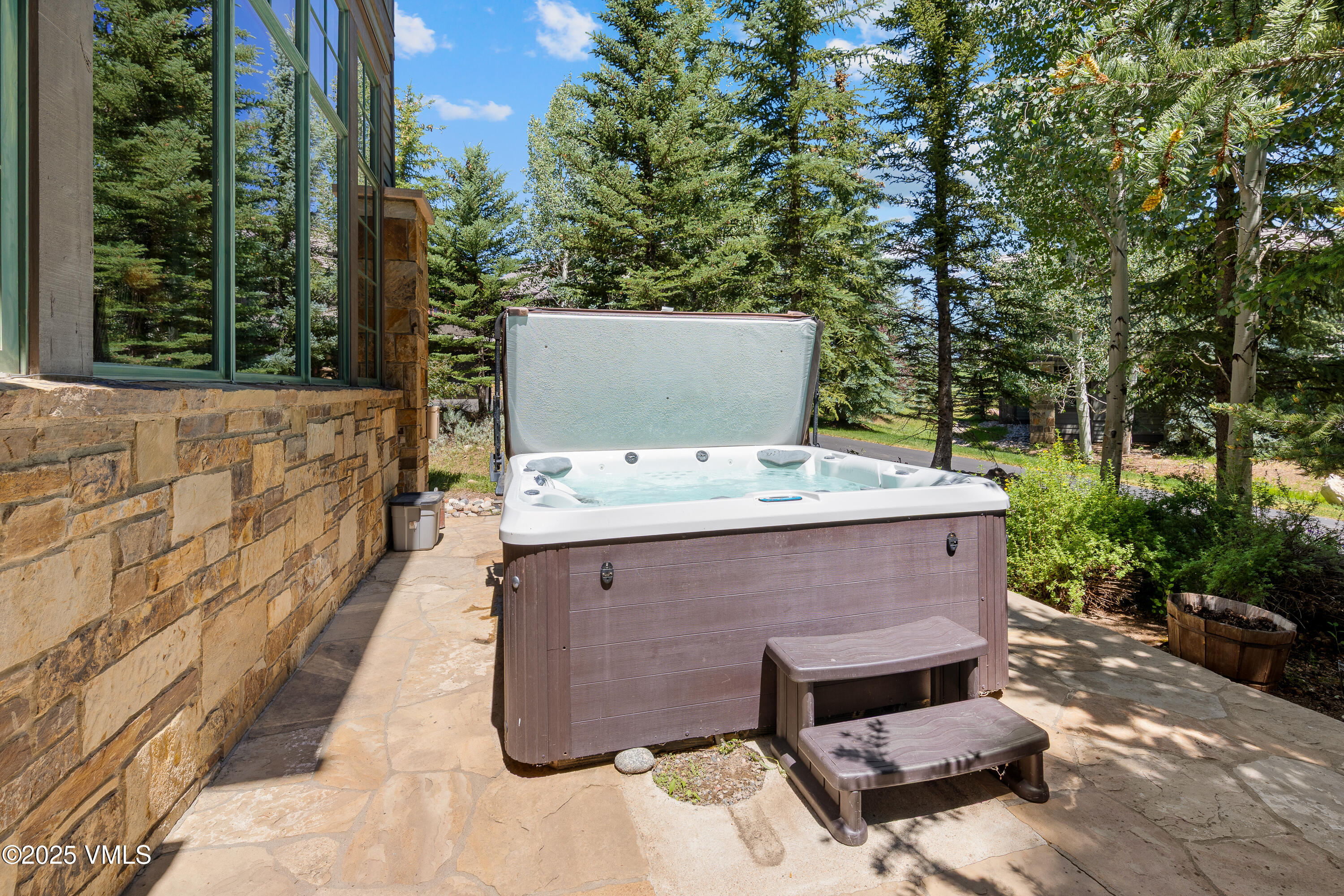 Edwards, Colorado, 81632, United States, 5 Bedrooms Bedrooms, ,6 BathroomsBathrooms,Residential,For Sale,1901108