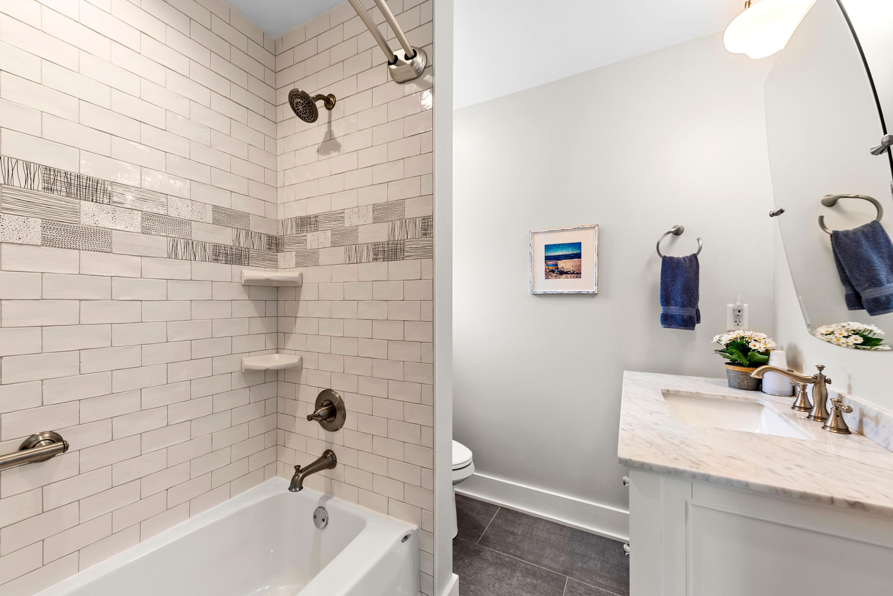 Union Pier, Michigan, 49129, United States, 3 Bedrooms Bedrooms, ,4 BathroomsBathrooms,Residential,For Sale,1919783